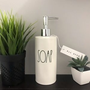 Rae Dunn soap dispenser